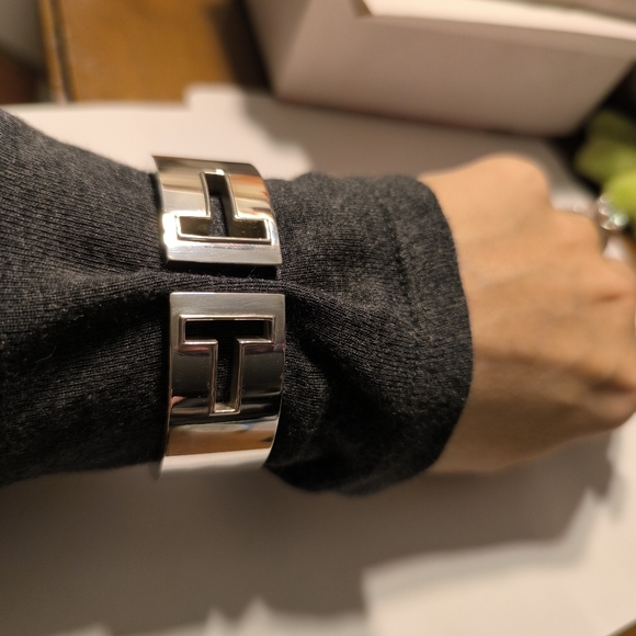 Tiffany & Co Cutout T Wide Cuff Bracelet In Sterling Silver - Picture 3 of 11